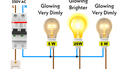 Why Does the High-Wattage Bulb Glow Brighter in a Parallel Circuit